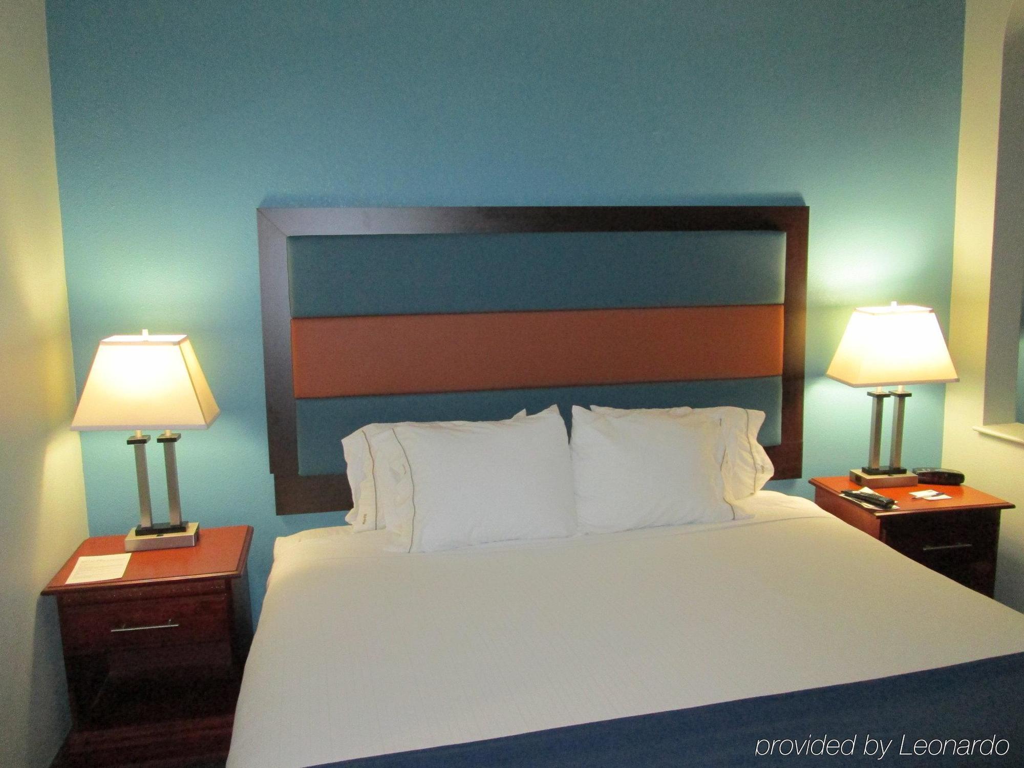 Holiday Inn Express - Plymouth By Ihg Εξωτερικό φωτογραφία