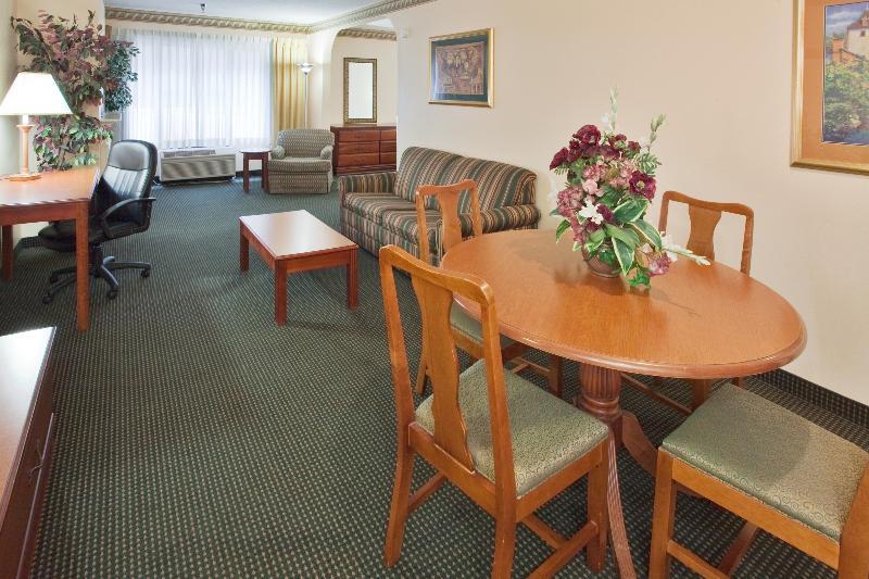 Holiday Inn Express - Plymouth By Ihg Εξωτερικό φωτογραφία